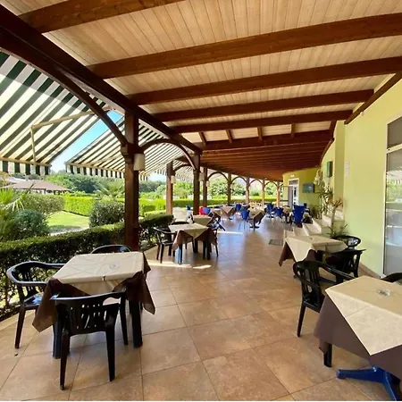 Pizzo Club Resort *