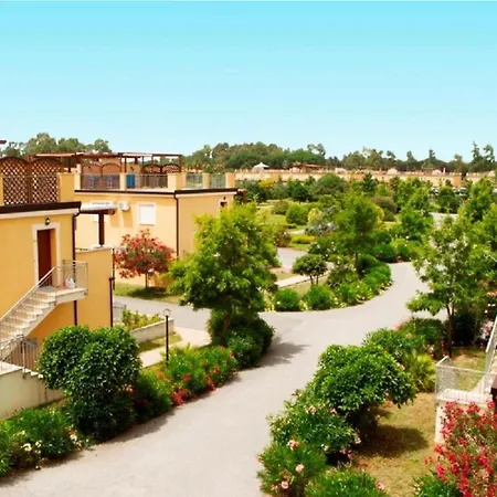 Pizzo Club Resort *